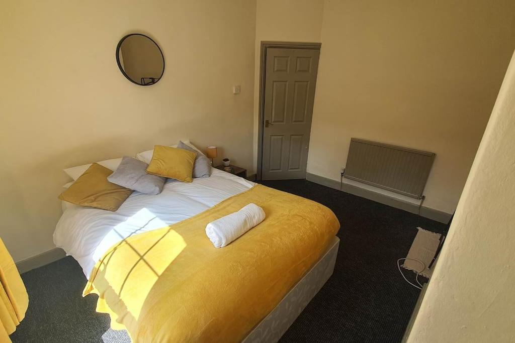 Apartment Free Netflix, Large House, Great Price Cardiff