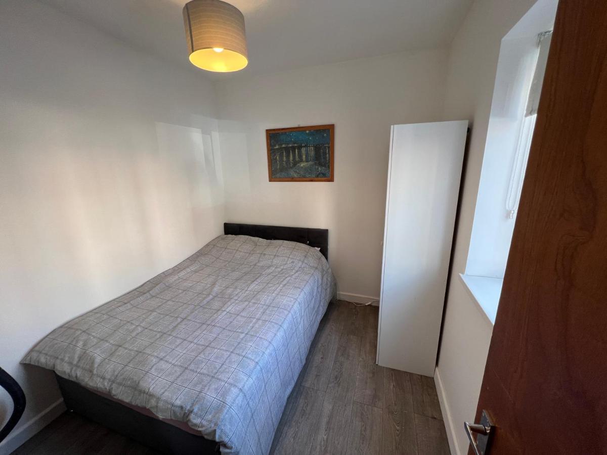 A Spacious Flat Cardiff