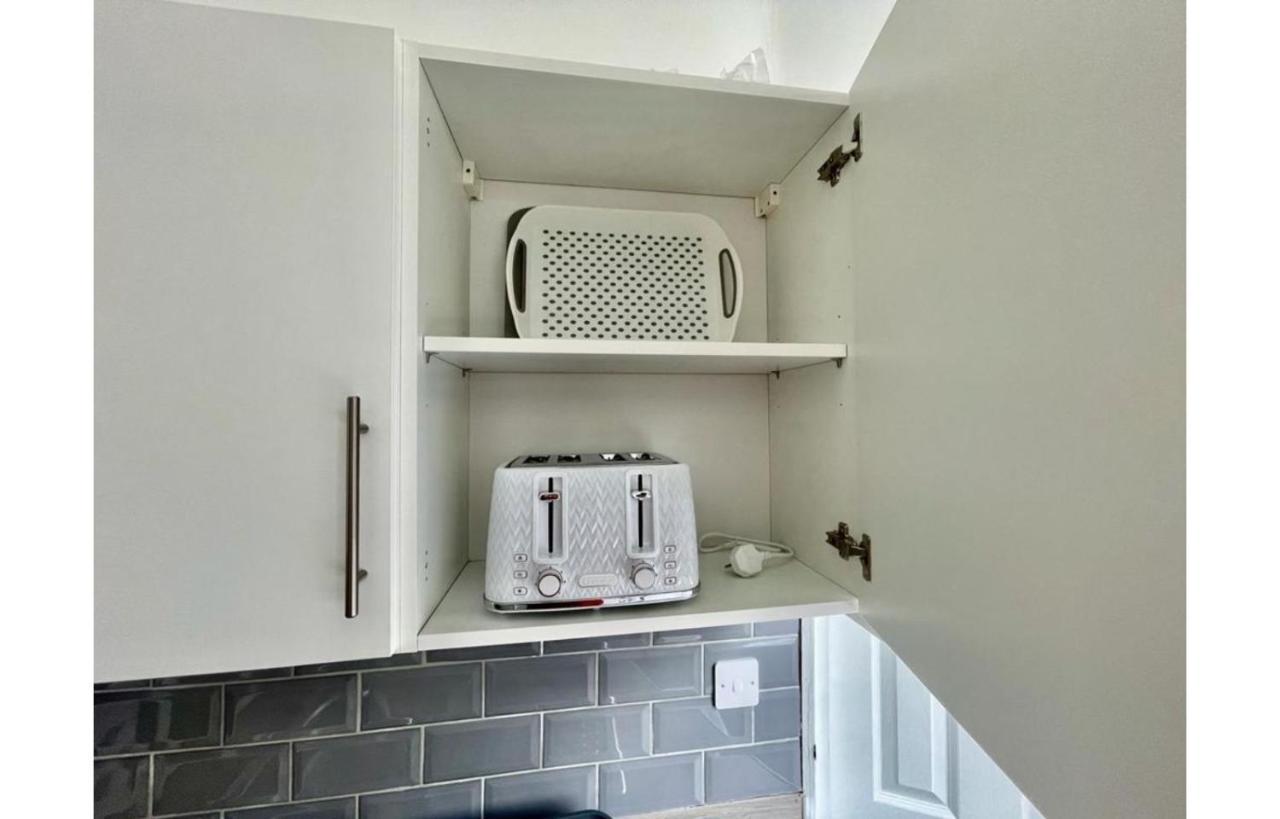 City Centre Apartment- Penarth Road *