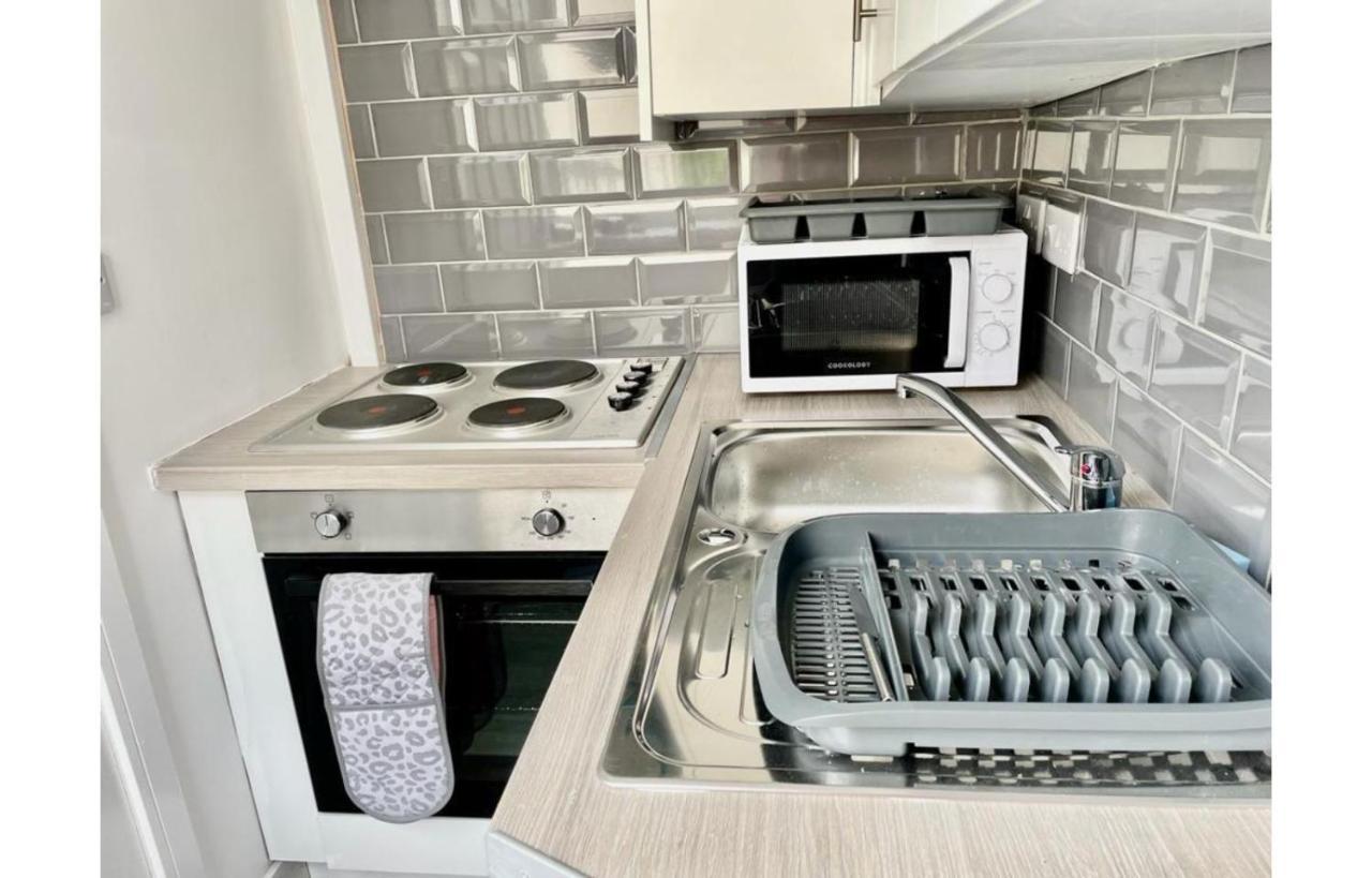 City Centre Apartment- Penarth Road Apartment