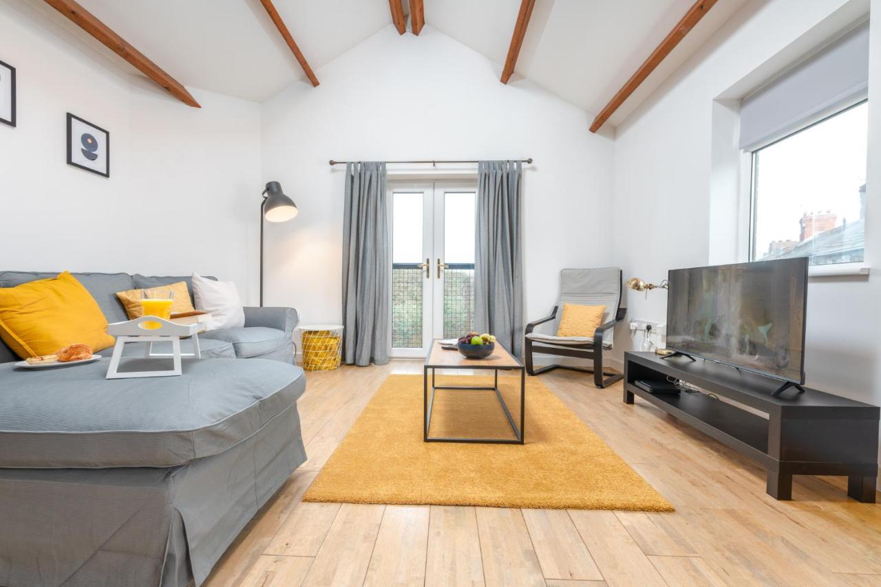 Apartment Stayright- 2 Bedroom House, Centrally Located & Close Walk To Centre