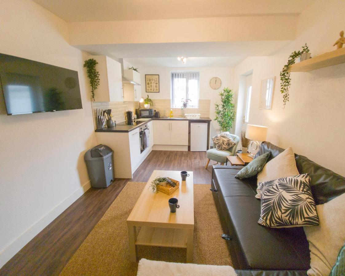 Principality - Two Bed By Promise Apartment