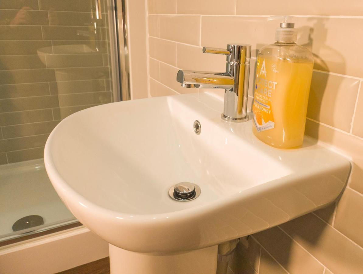 Principality - Two Bed By Promise Apartment Cardiff