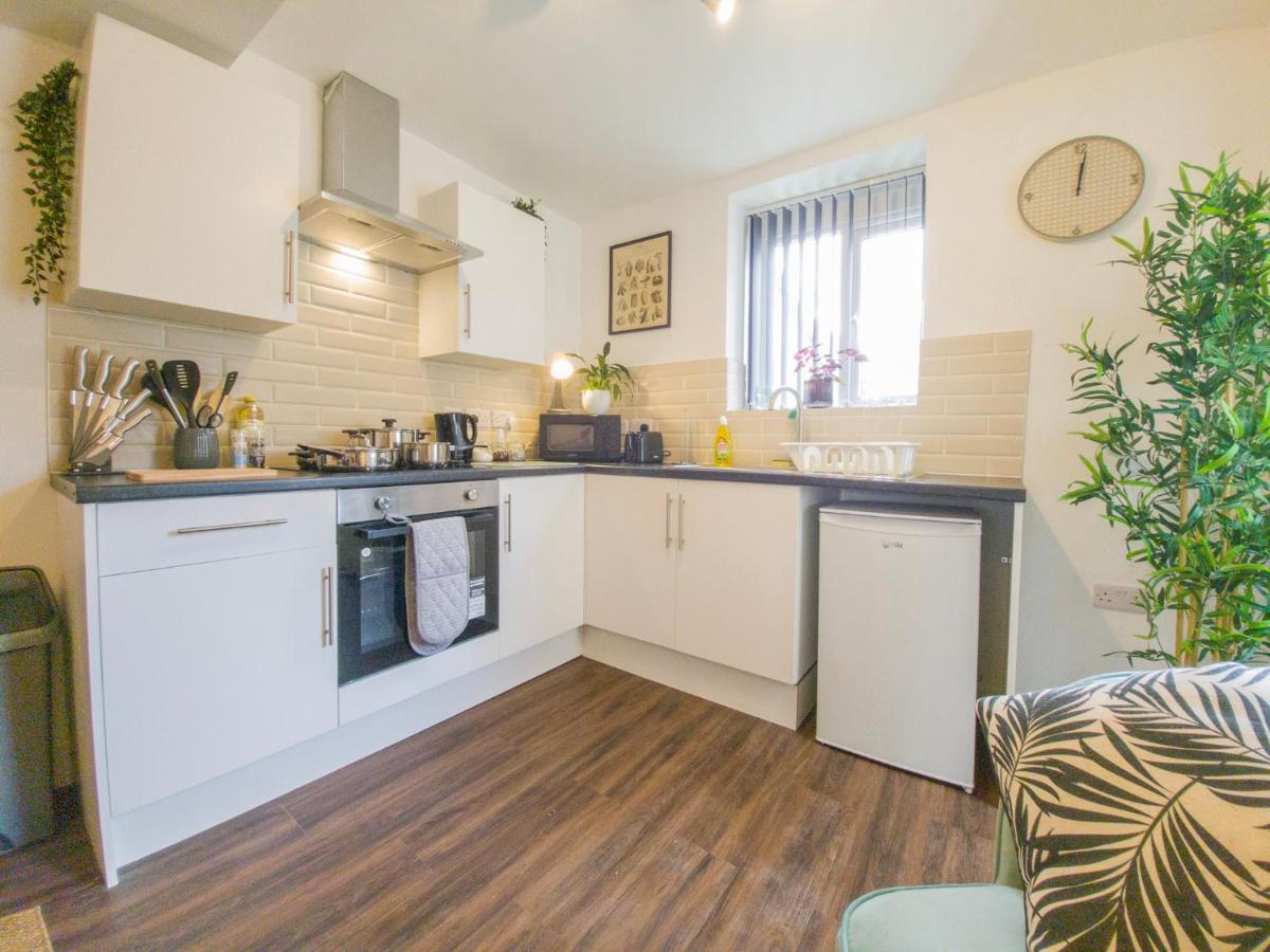 Principality - Two Bed By Promise Apartment Cardiff