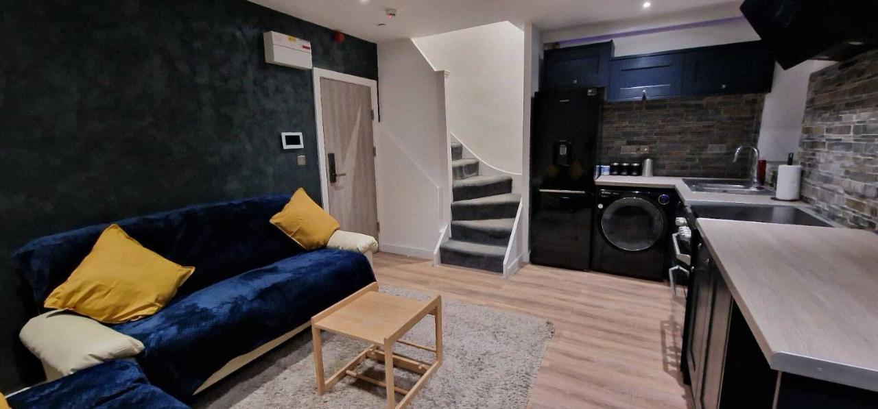 Sapphire Strathnairn Homestay Cardiff