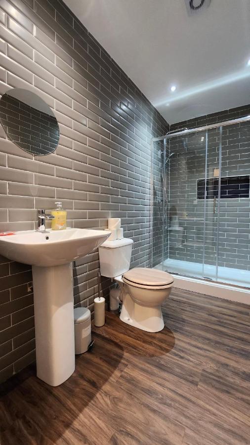 Principality Suites; Three Bed By Promise * Cardiff