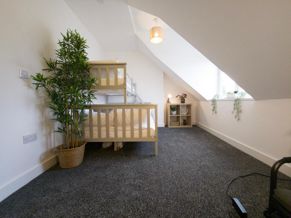 Principality Suites; Three Bed By Promise Cardiff