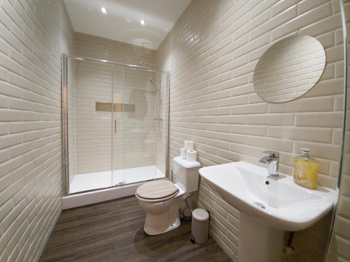 Principality Suites; Three Bed By Promise *