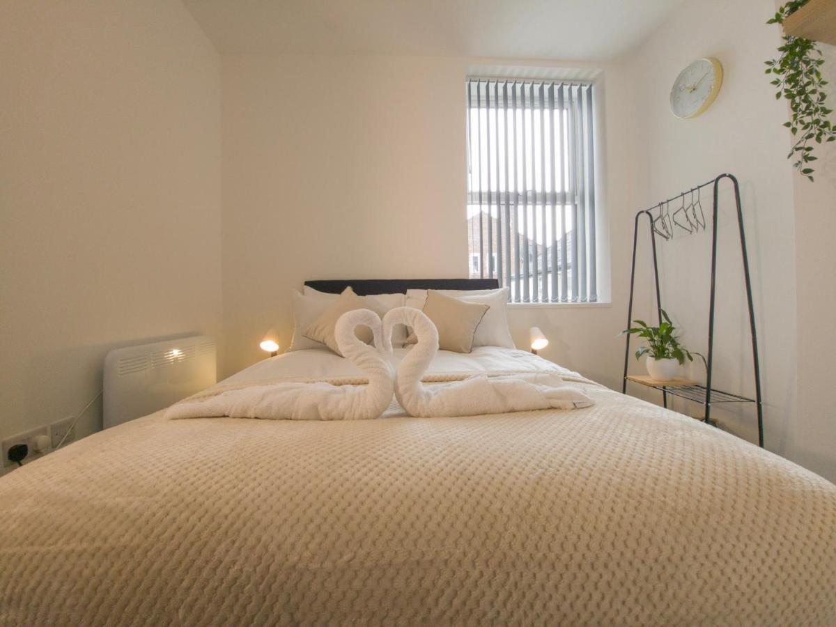 Principality Suites; Three Bed By Promise Apartment *