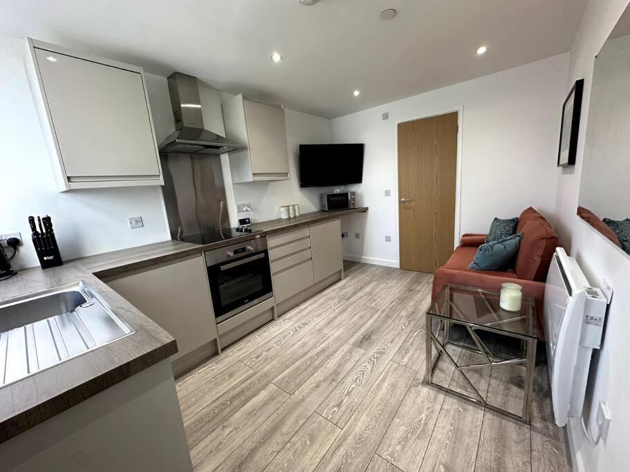 Cosy 1 Bedroom In Apartment Cardiff