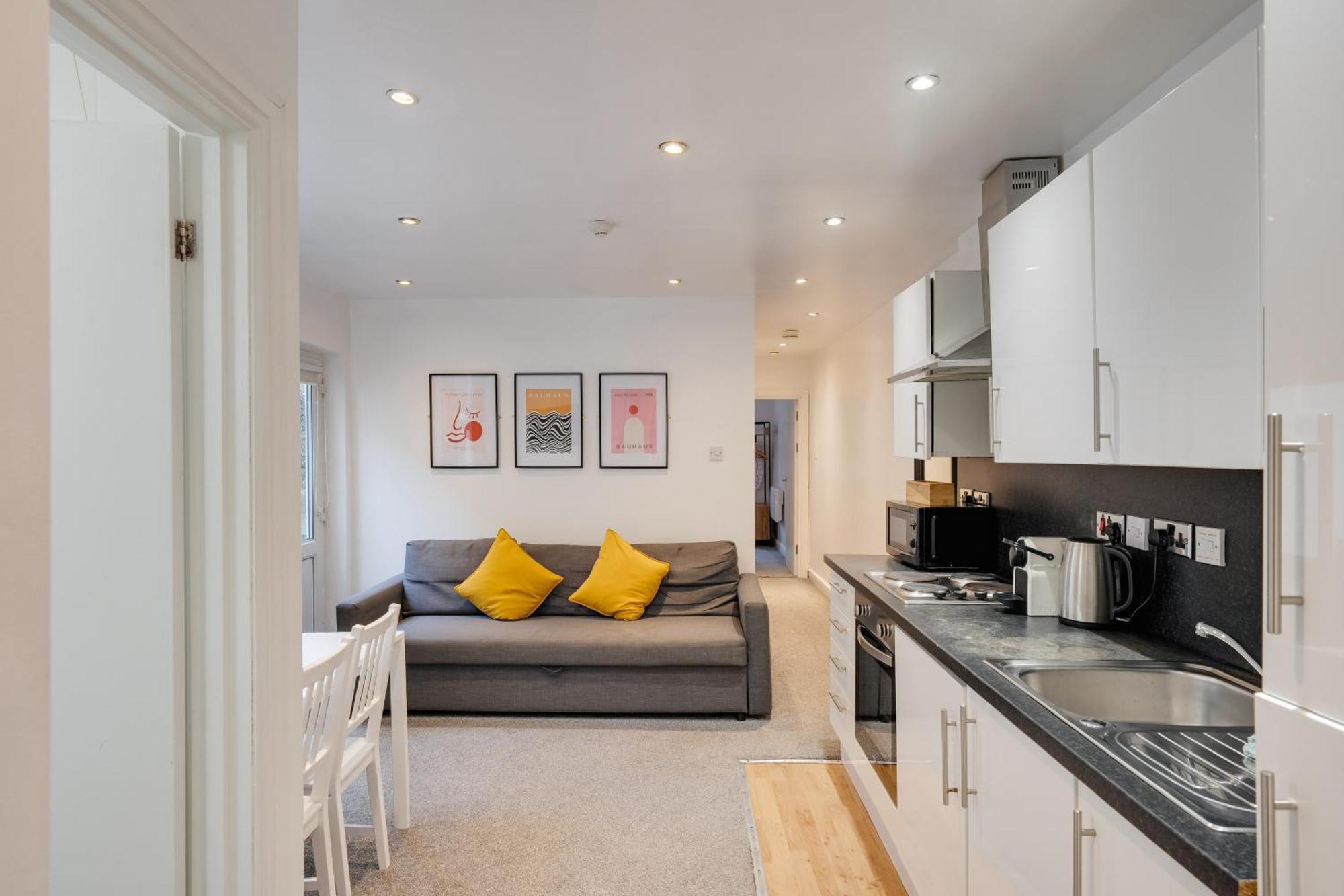 2 Bedroom Aprtmnt For Upto 6 Nr Centre, Uni &parks Apartment