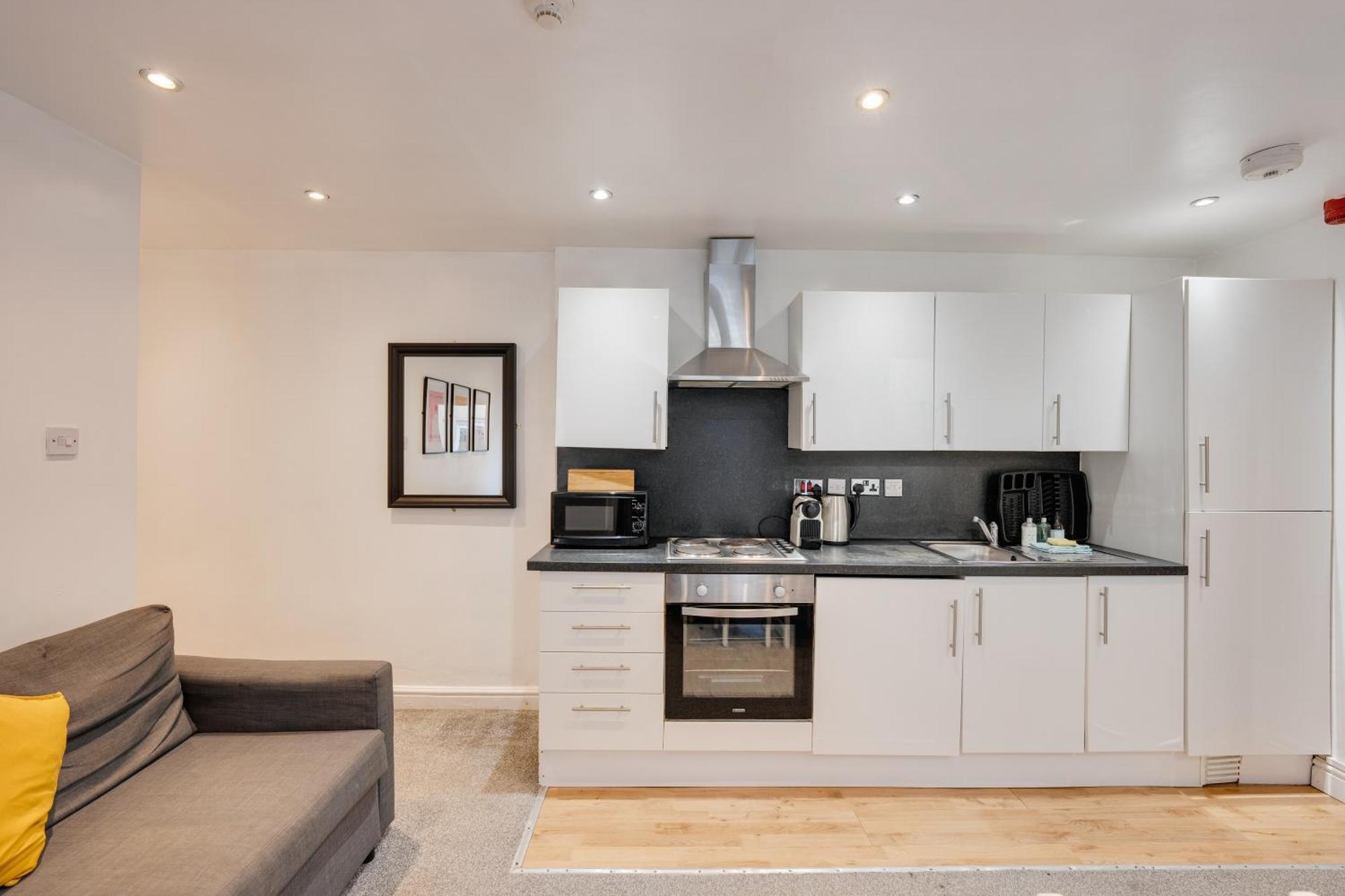 2 Bedroom Aprtmnt For Upto 6 Nr Centre, Uni &parks * Cardiff