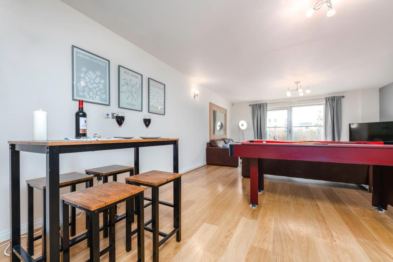 Apartment Cozy 2br Retreat | Prime Location