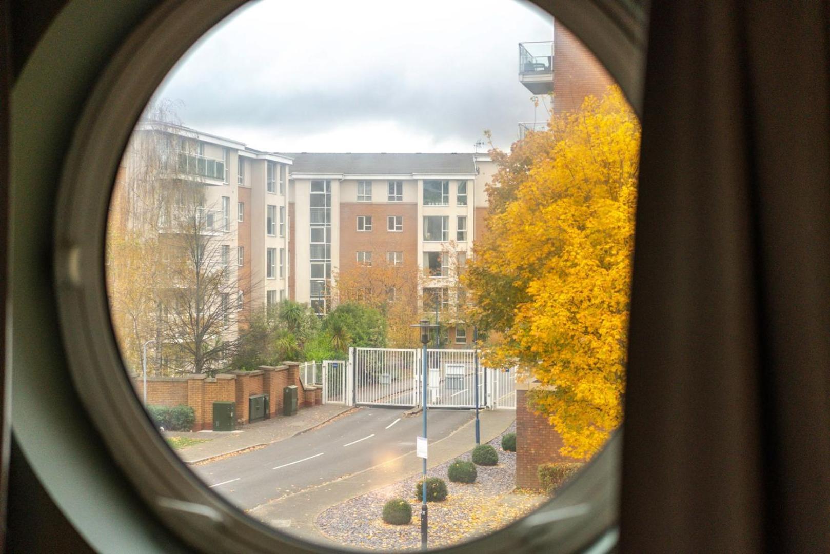Cozy 2br Retreat | Prime Location Apartment