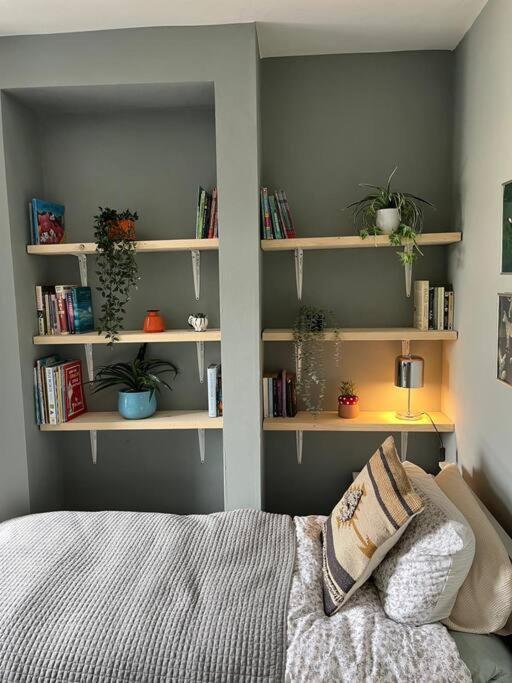 Just The Splott! Sleeps 6, 8 Mins To Stadium. Cardiff