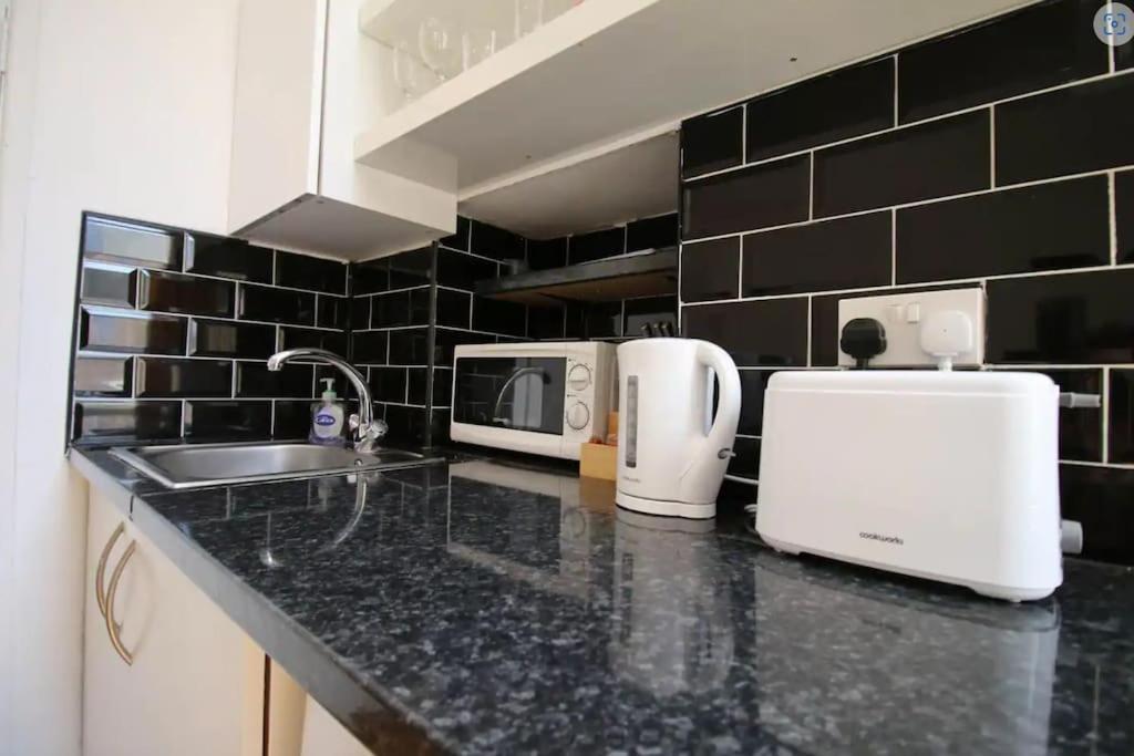 Big Value Bedsit By Promise Apartment