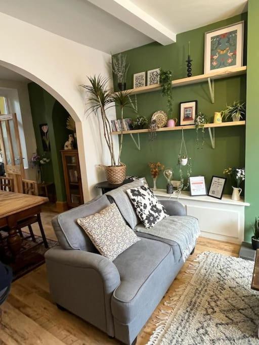 Just The Splott! Sleeps 6, 8 Mins To Stadium. *