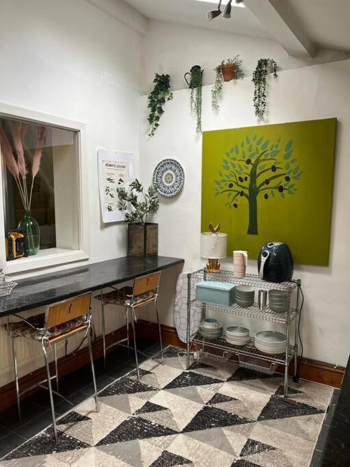 Just The Splott! Sleeps 6, 8 Mins To Stadium.