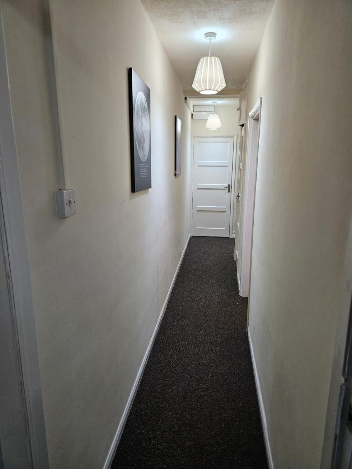 Nariken Apartments,