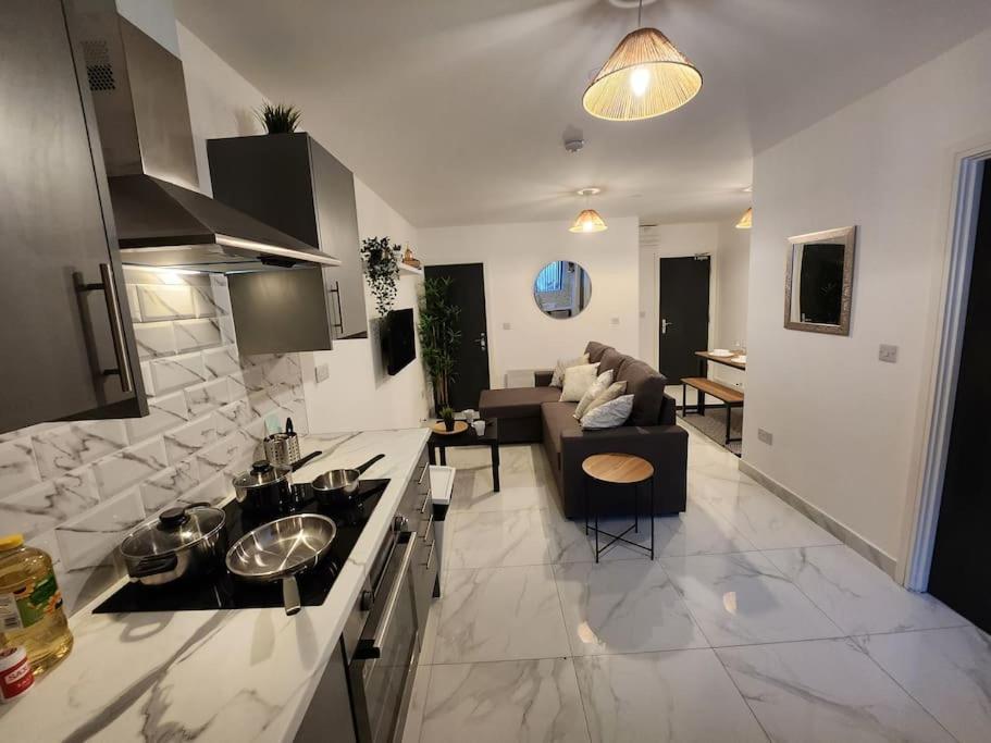 Flat 5 - 10 Min To Centre By Promise Apartment