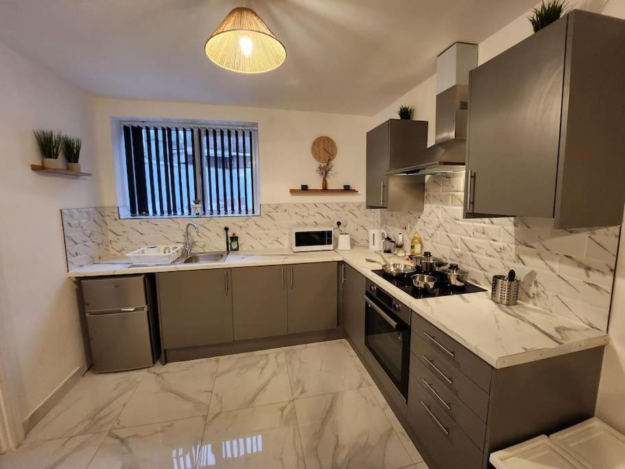 Flat 5 - 10 Min To Centre By Promise Cardiff