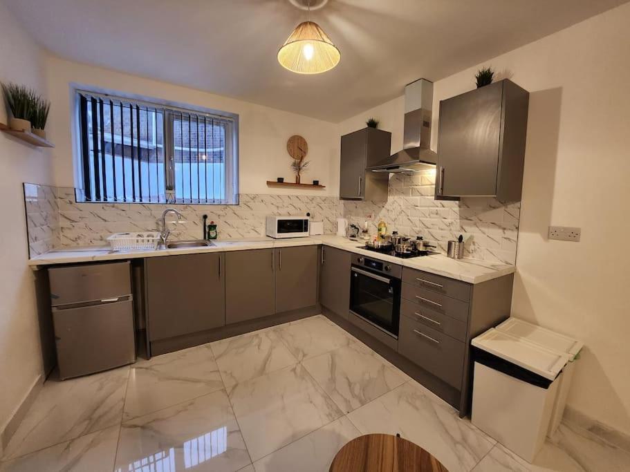 Flat 5 - 10 Min To Centre By Promise * Cardiff