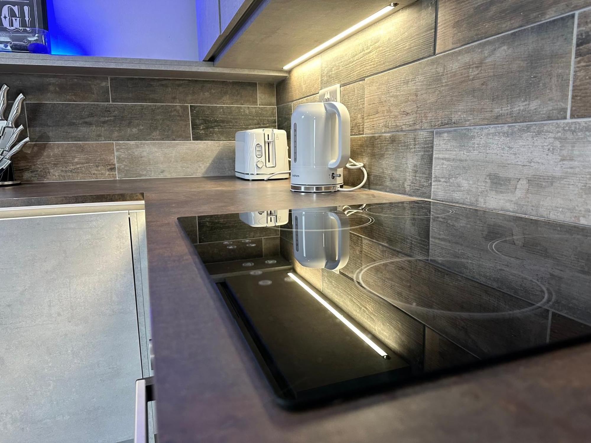 Vibrant Close To Centre Apartment