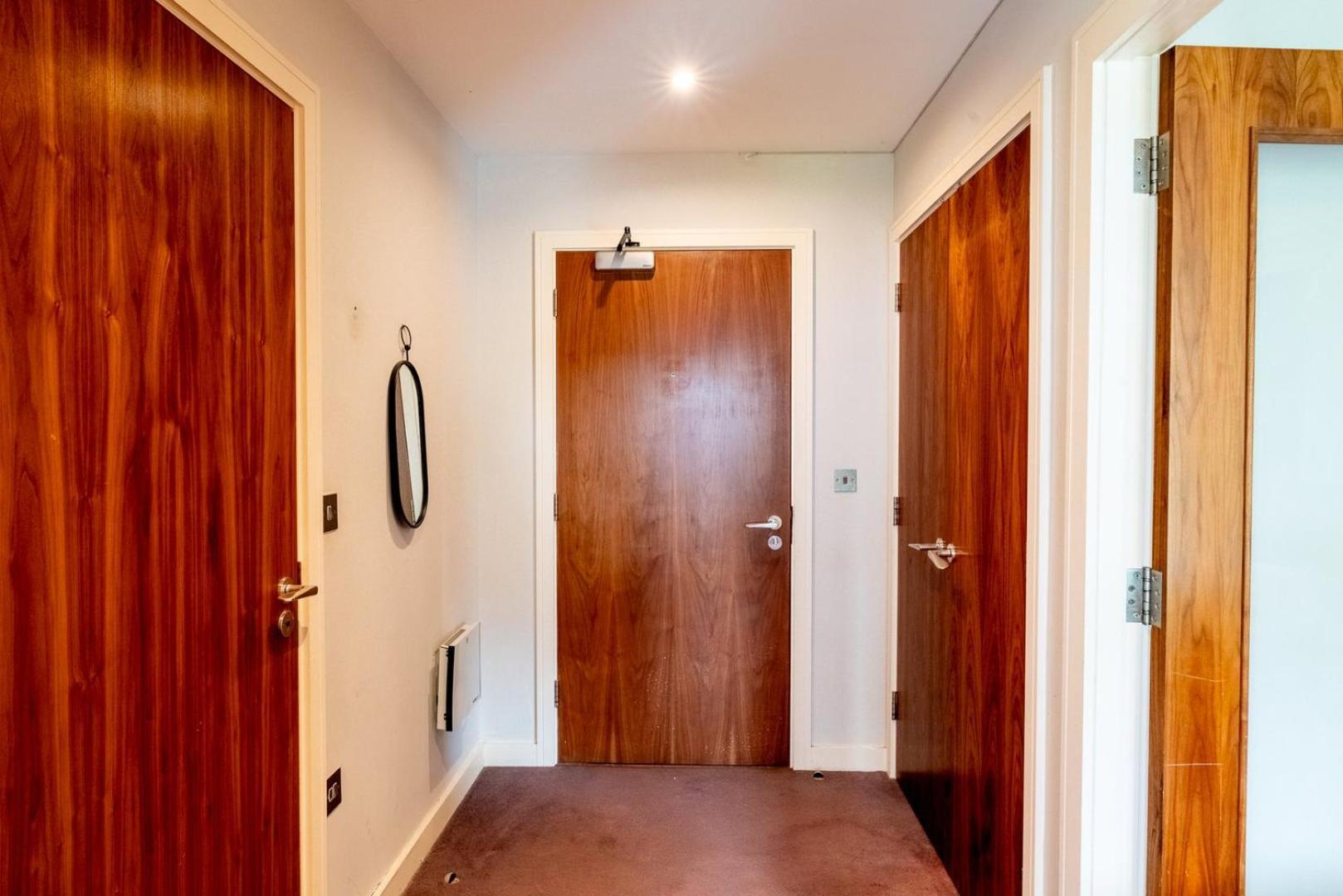Smart Tv | Parking Nearby | 1br Apartment