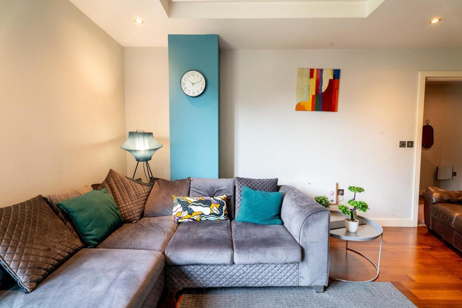 Smart Tv | Parking Nearby | 1br * Cardiff
