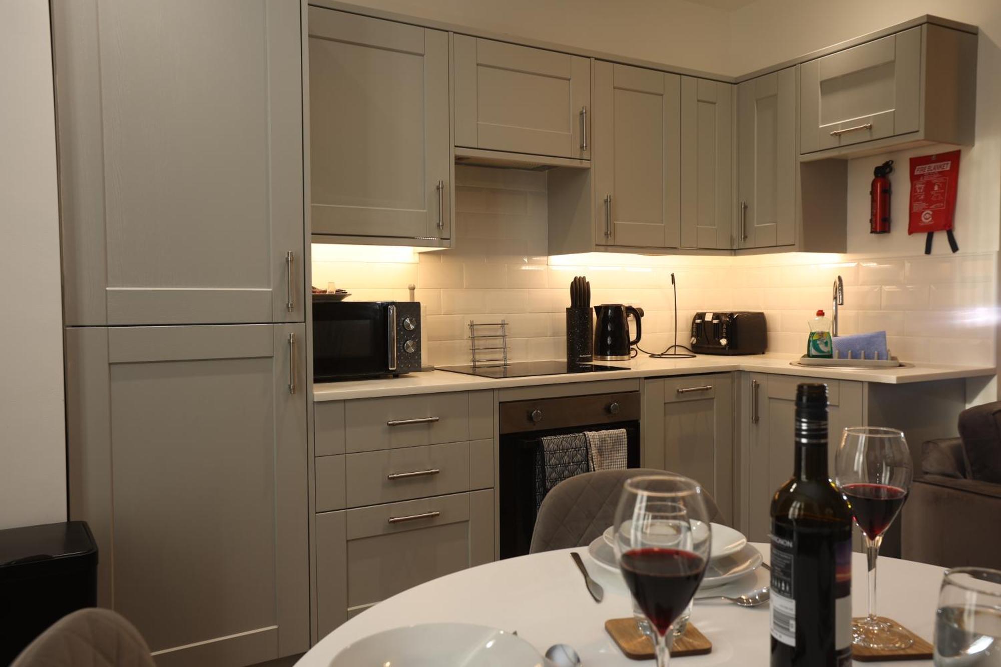 Apartment North Road - Perfectly Placed, Close To Town & Castle With Private Parking *