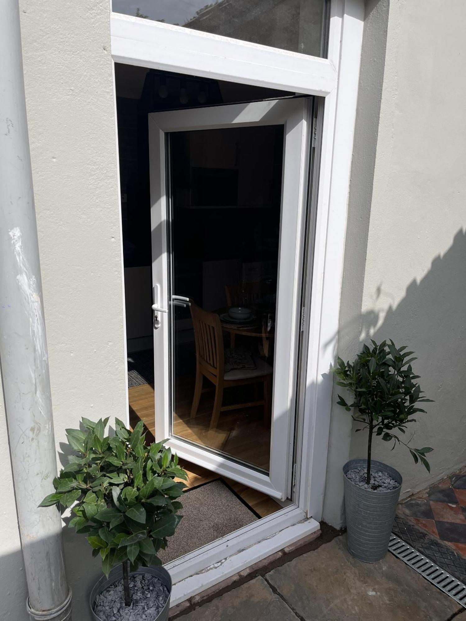 Holiday home Adanhouse-stockland Spacious 5 Bedroom House Sleeps 12 Private Garden Cardiff