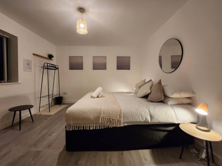 Flat 8 - 10 Min To Centre By Promise Apartment Cardiff