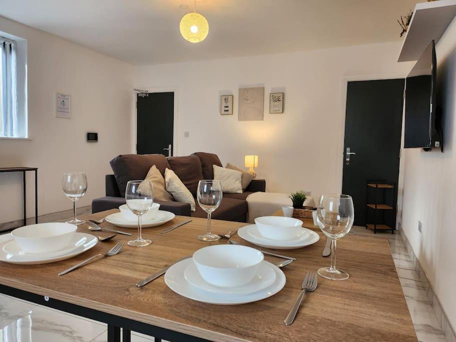 Apartment Flat 8 - 10 Min To Centre By Promise Cardiff