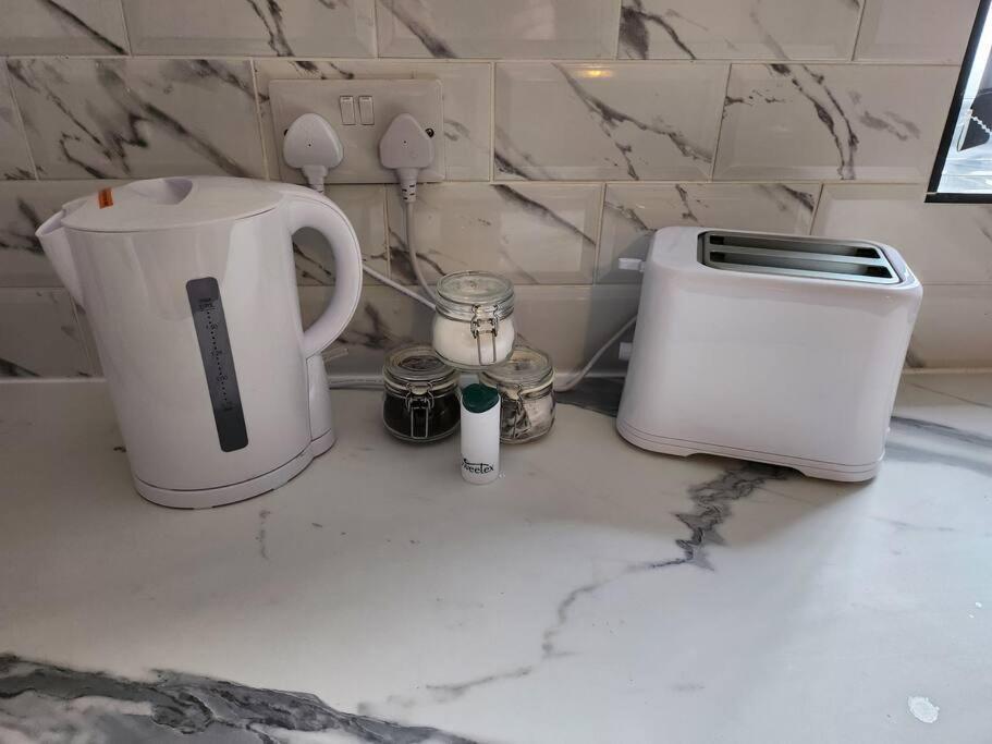 Flat 8 - 10 Min To Centre By Promise Apartment Cardiff