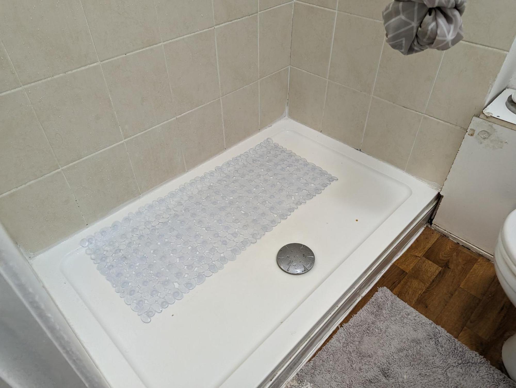 Inner-city - Basic Amenites Apartment Cardiff