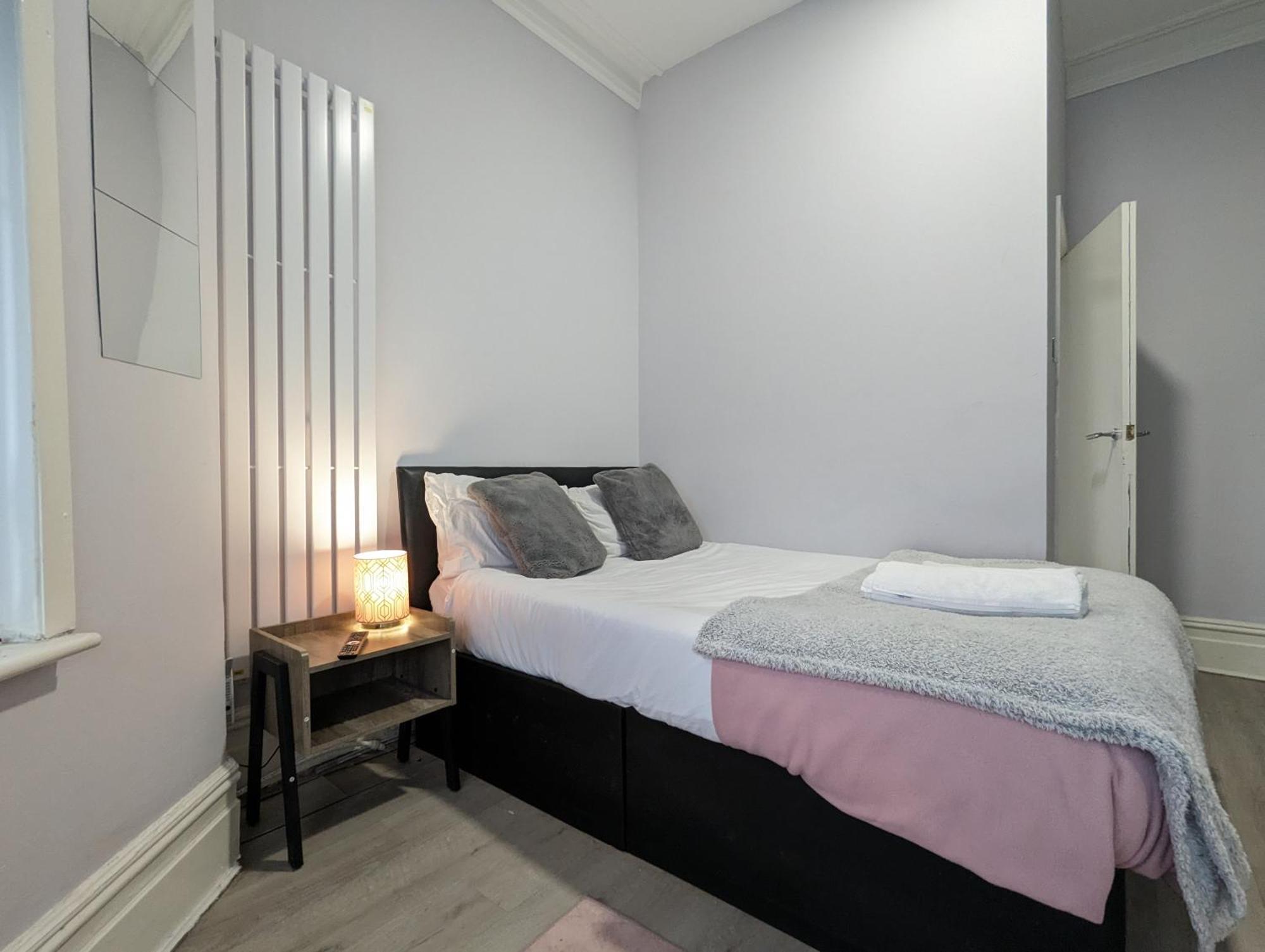 Inner-city - Basic Amenites Apartment *