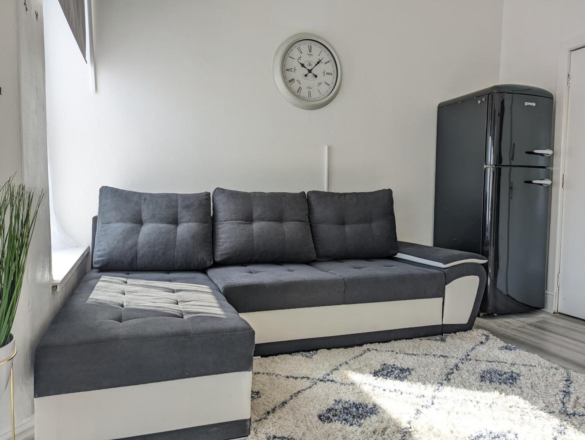 Apartment Inner-city - Basic Amenites *