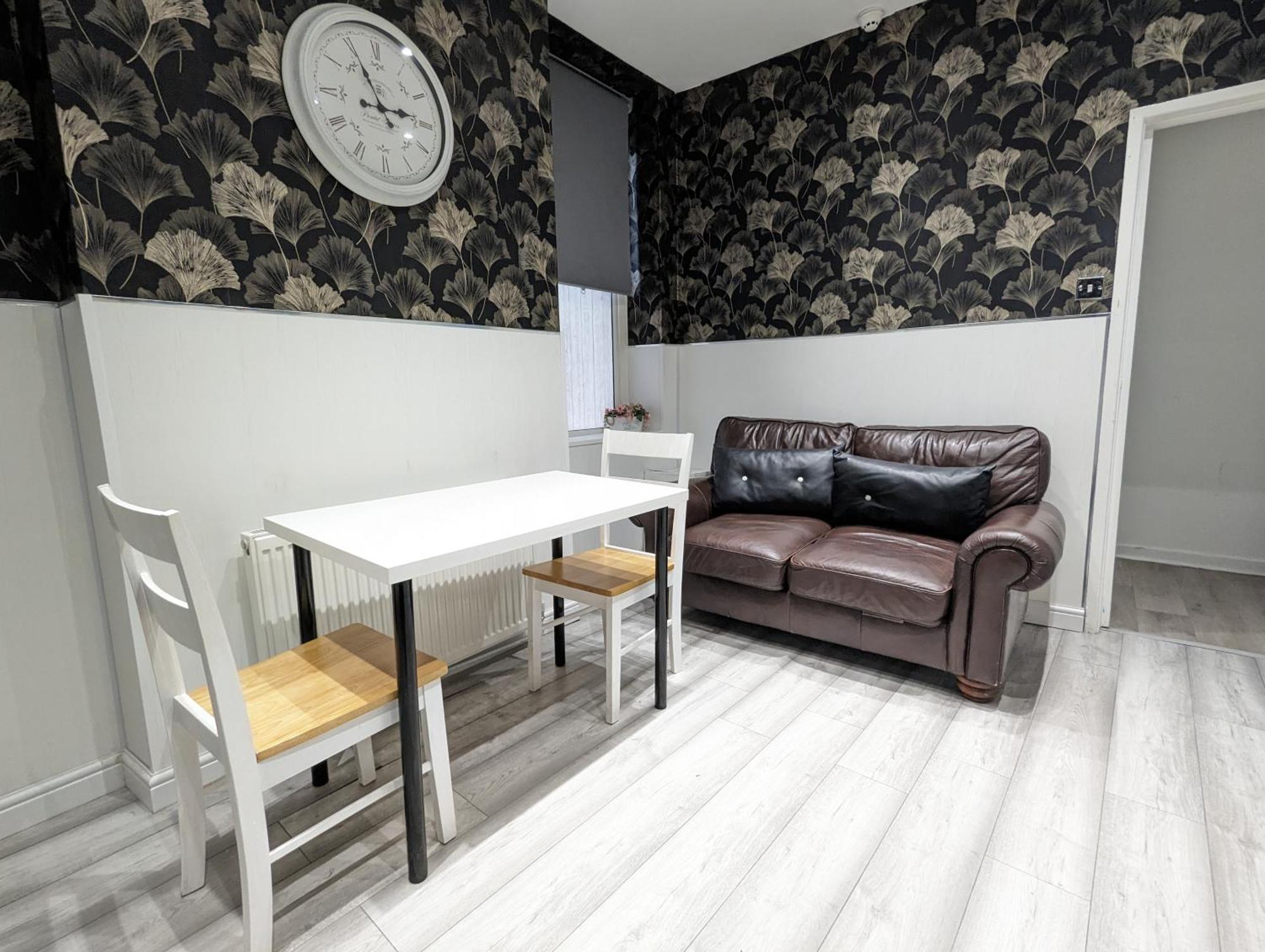 Inner-city - Basic Amenites Apartment