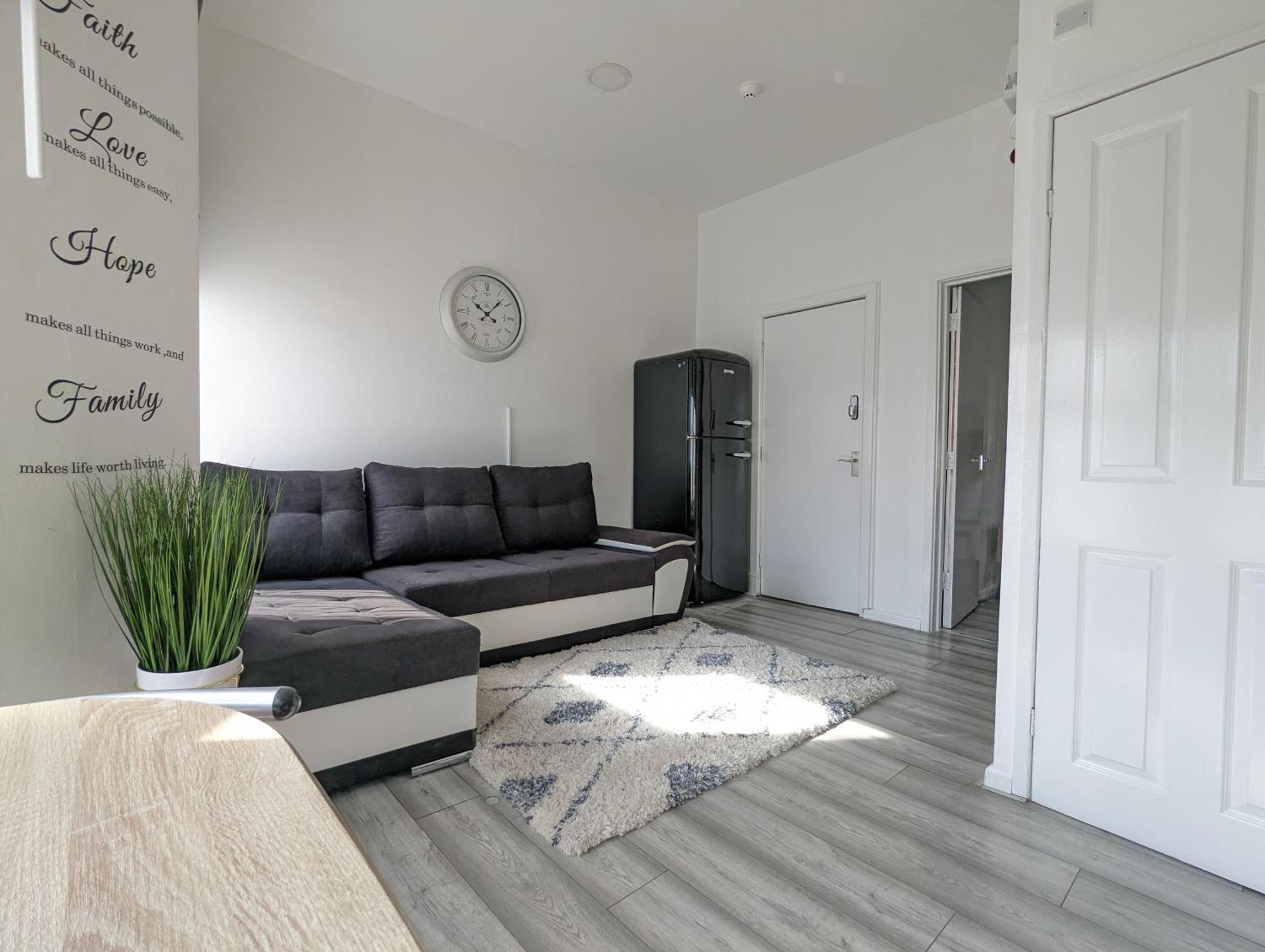 Inner-city - Basic Amenites Apartment