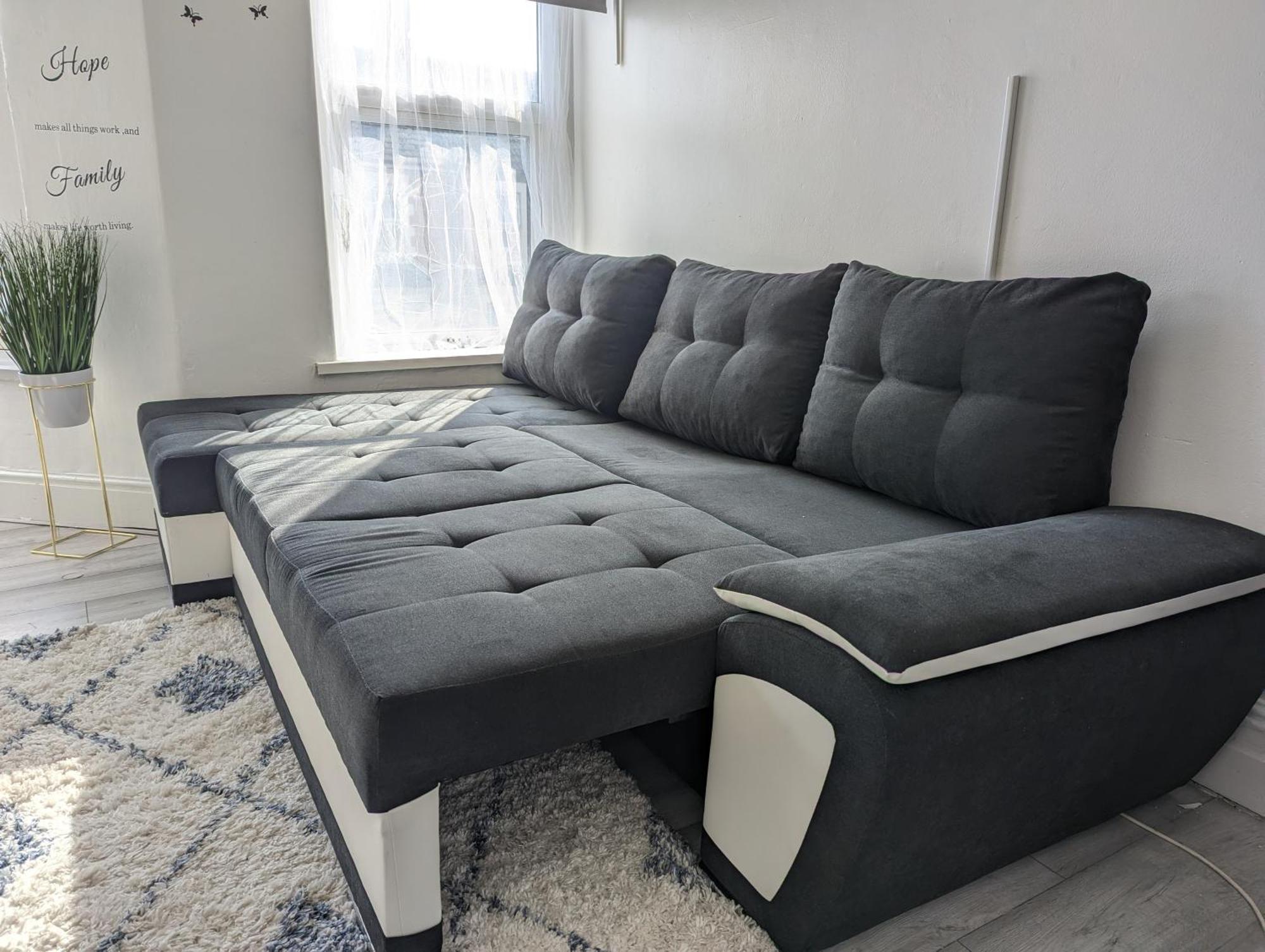 Apartment Inner-city - Basic Amenites Cardiff