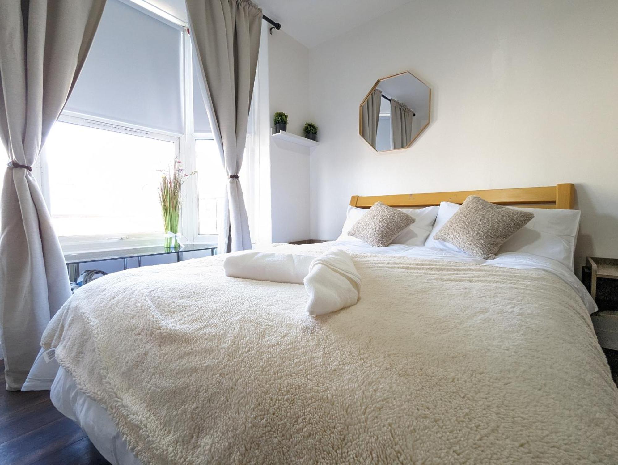 Inner-city - Basic Amenites Apartment Cardiff