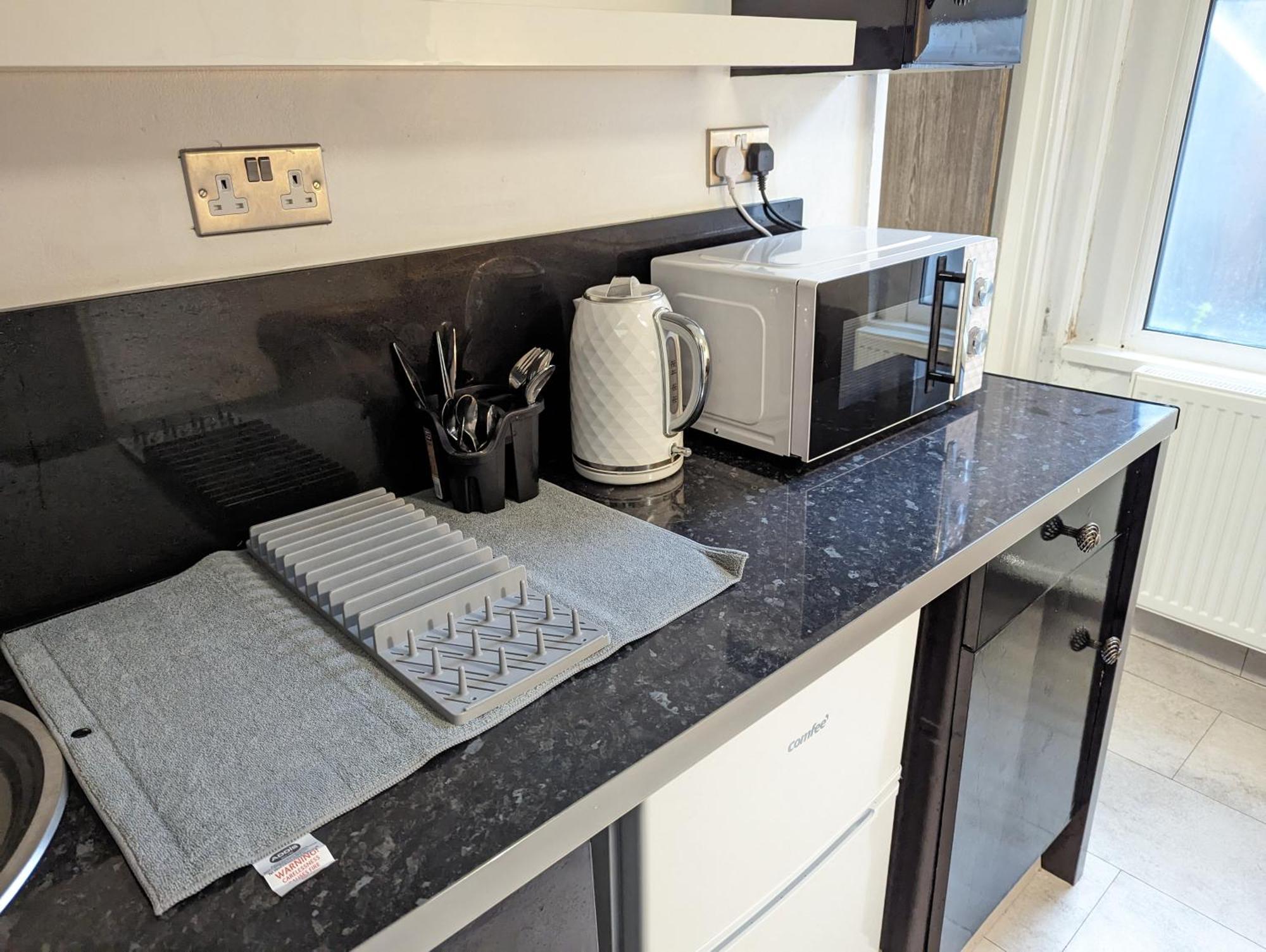 Apartment Inner-city - Basic Amenites *