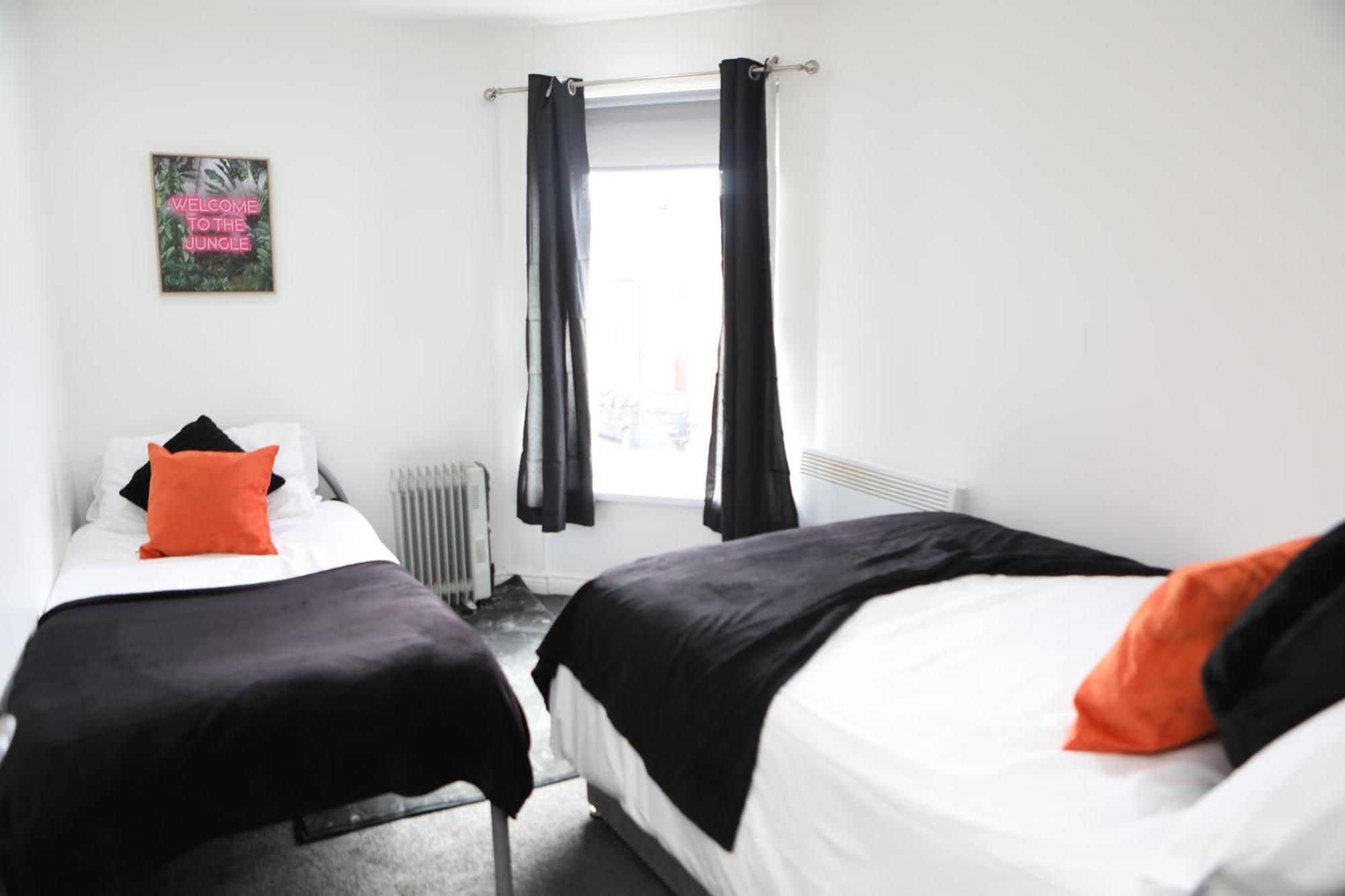 2-bed With Rooftop Garden In Prime Location Apartment Cardiff