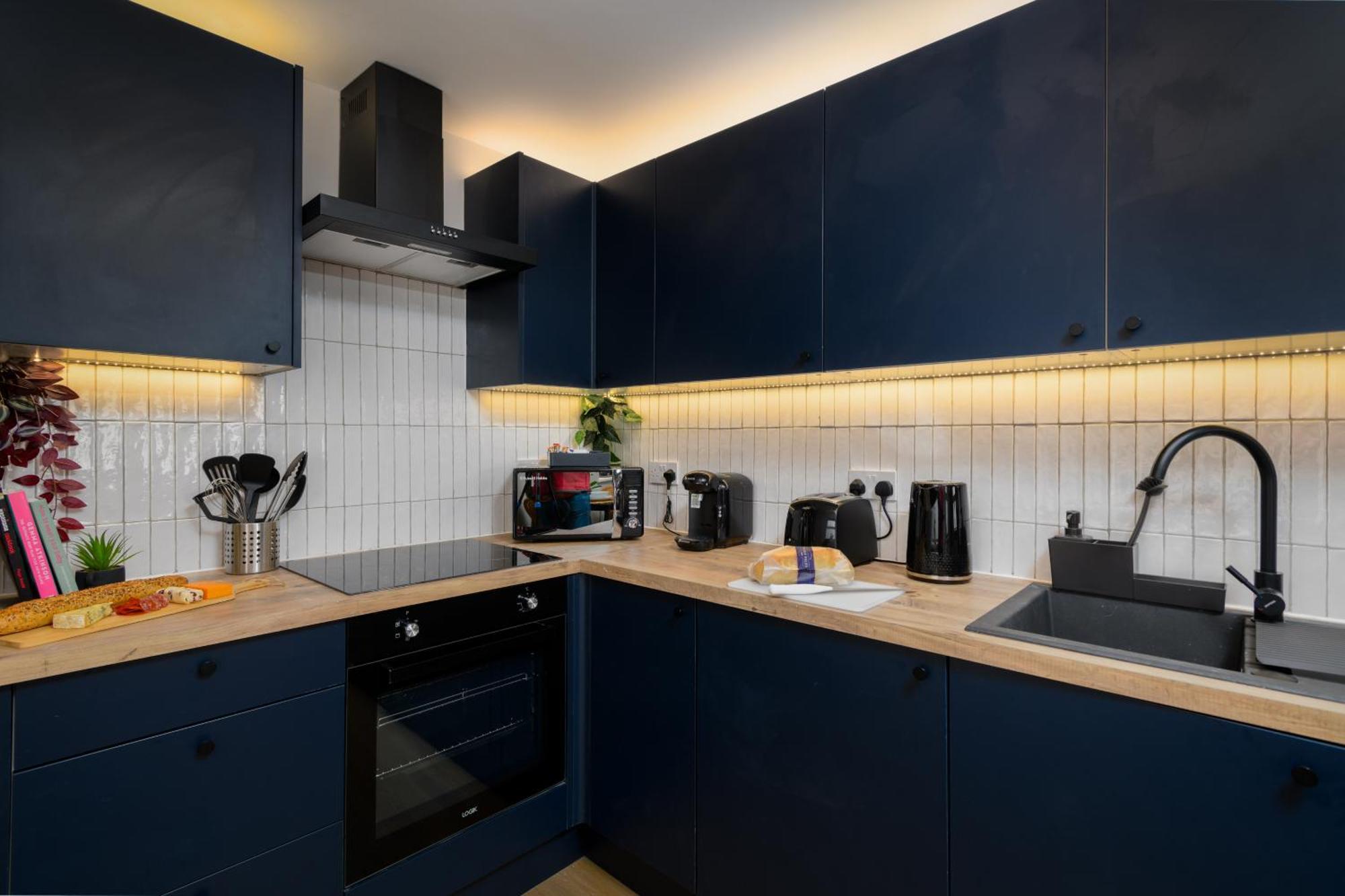 Apartment Gad By Koya Homes - 2 Ensuite Bedroom Apartment, Centre, Free Parking
