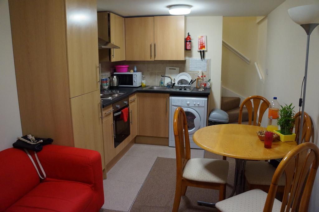 Lower Cathedral Road Apartment