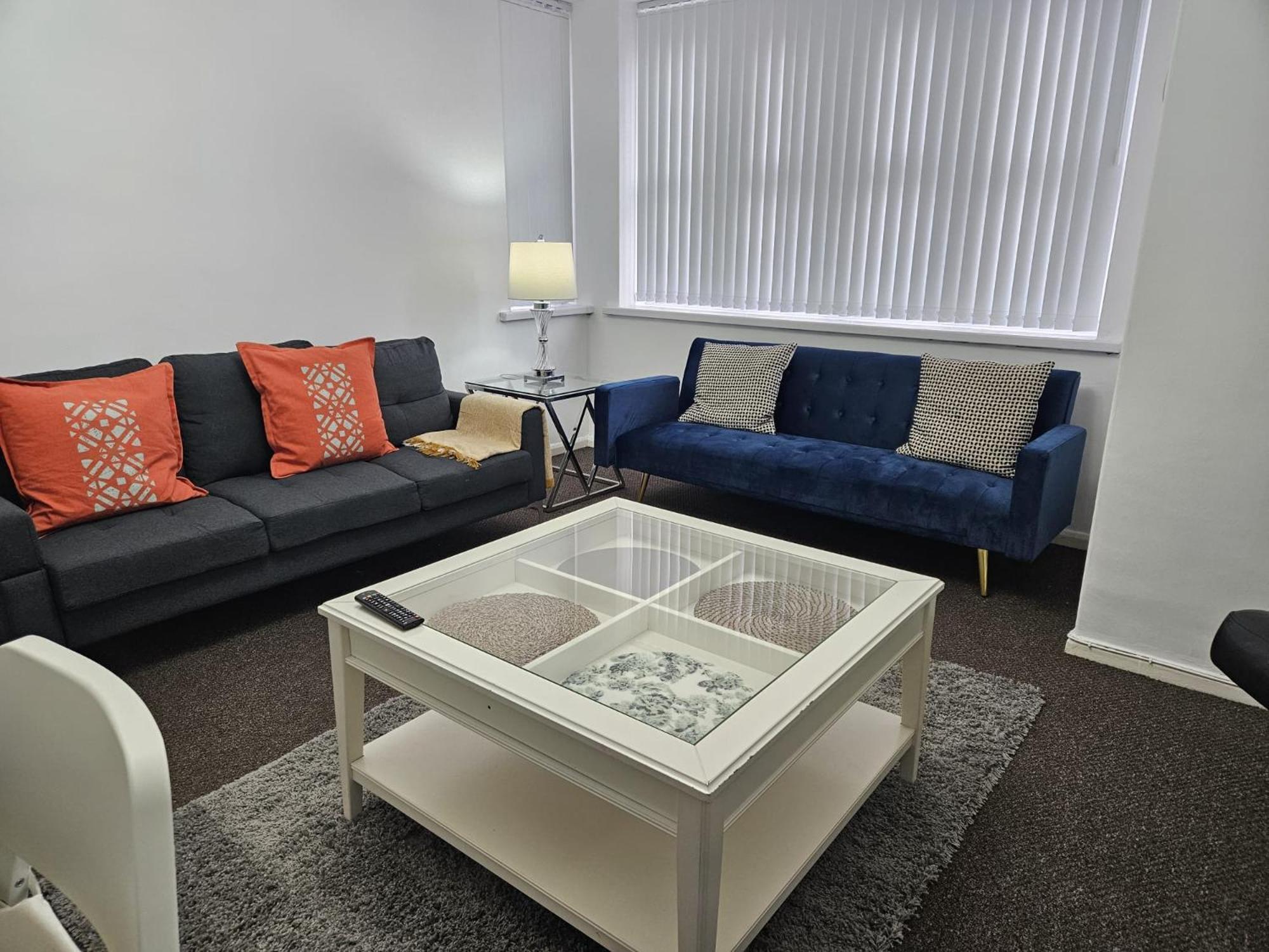 Nariken Apartments,