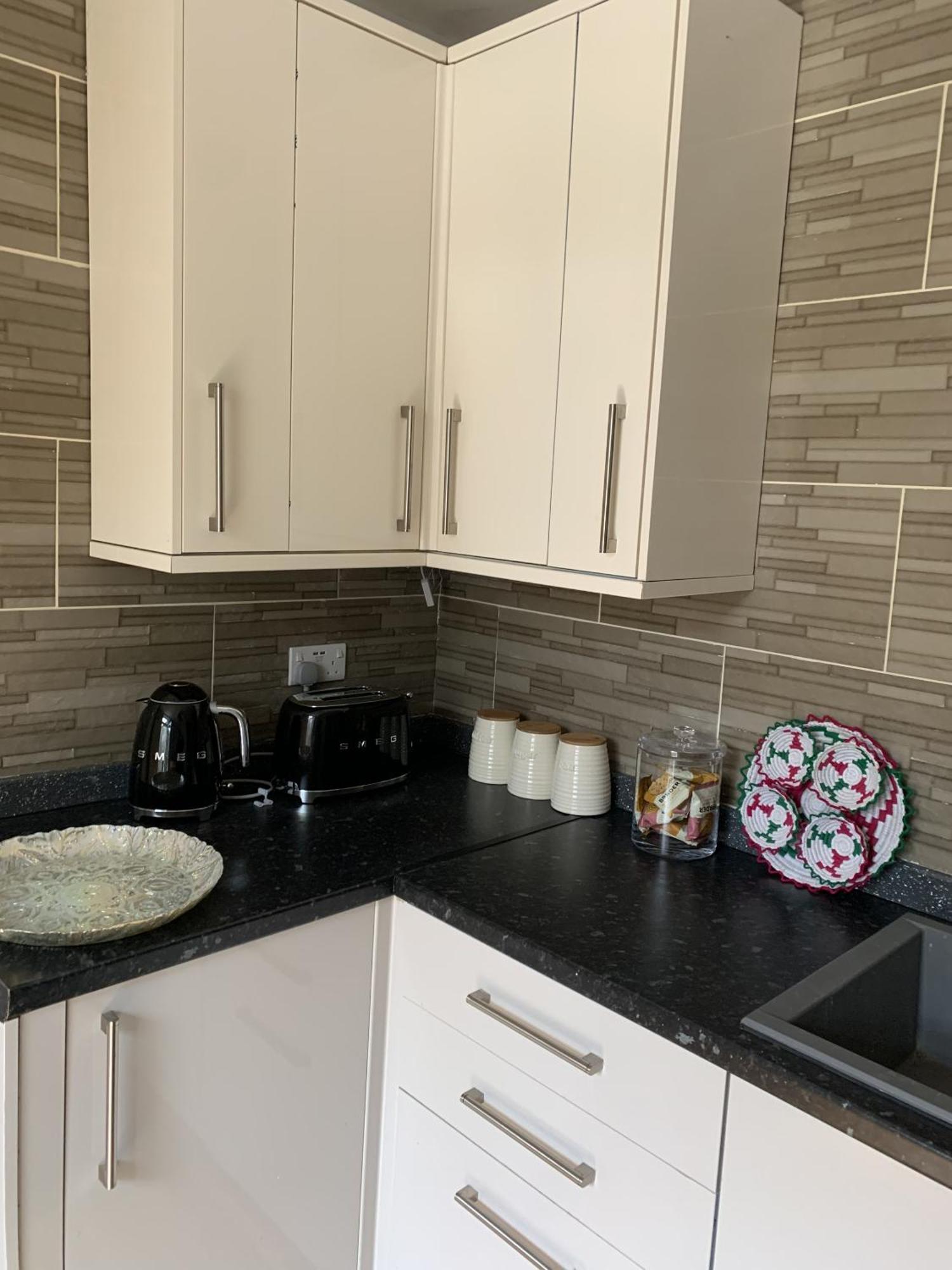 Adanhouse-stockland Spacious 5 Bedroom House Sleeps 12 Private Garden * Cardiff