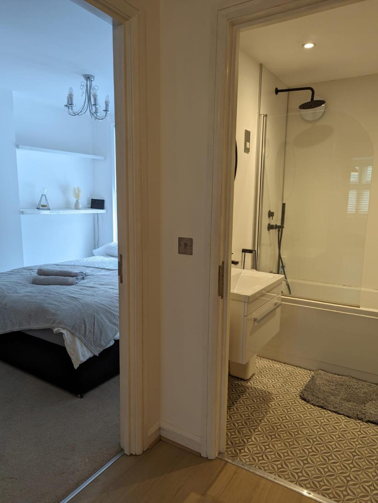 2-bed Heart Of Apartment Cardiff