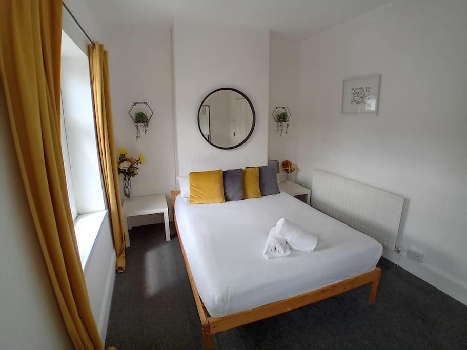 Large Family Location 3 Double Bedrooms And 1 Single Bedroom