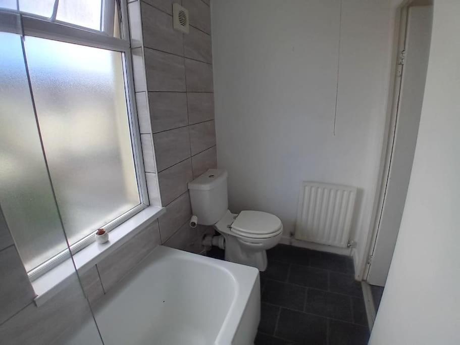 Holiday home Large Family Location 3 Double Bedrooms And 1 Single Bedroom